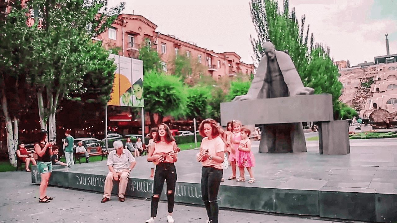 BUSKING ALL OVER YEREVAN | NVAK